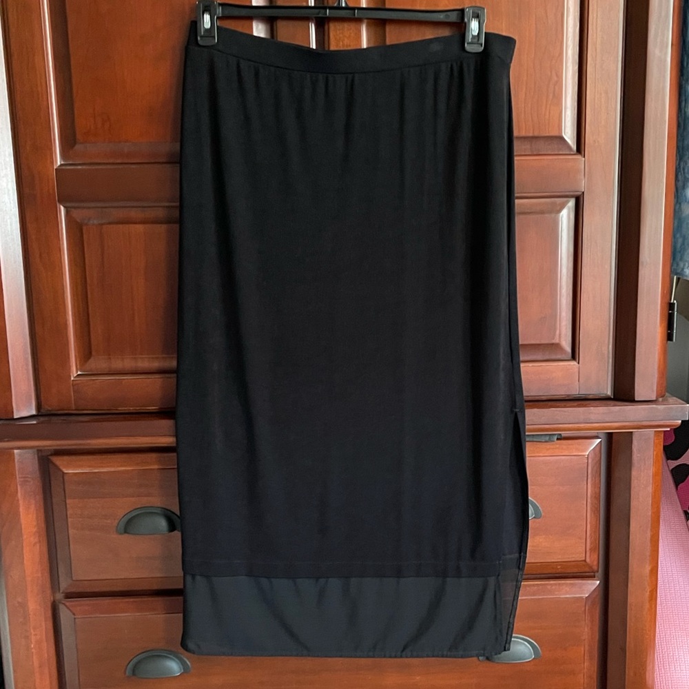 Must Have Black Travelers Chico’s Long Skirt 🖤